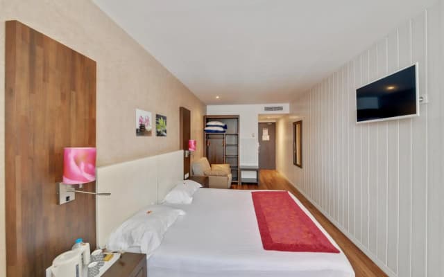 Hotel Paris Pacific - photo 3