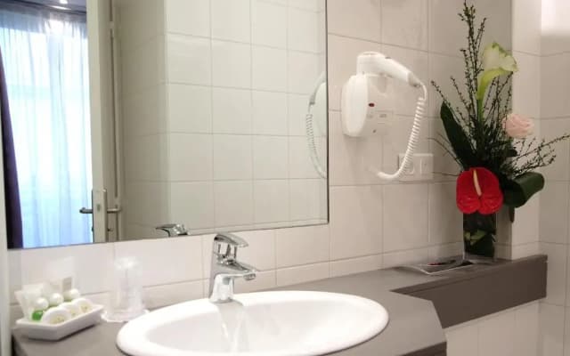 Elysees Union Hotel - photo 4