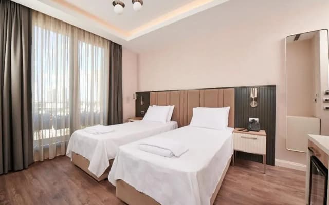 Livinton Hotel - photo 3