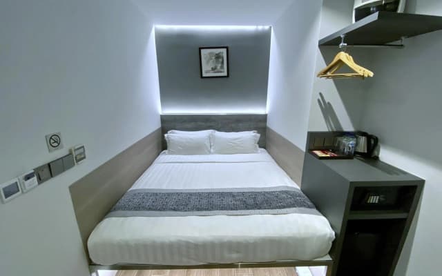 Bliss Hotel Singapore - photo 6