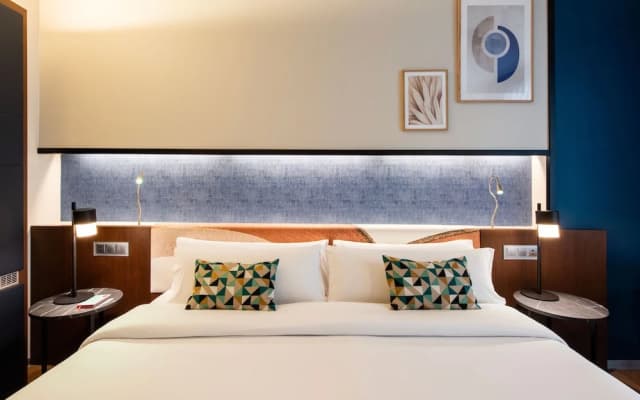 Crowne Plaza Madrid - Centre Retiro by IHG - photo 2