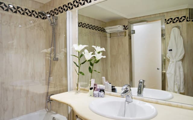 H10 Conquistador Hotel - photo 9