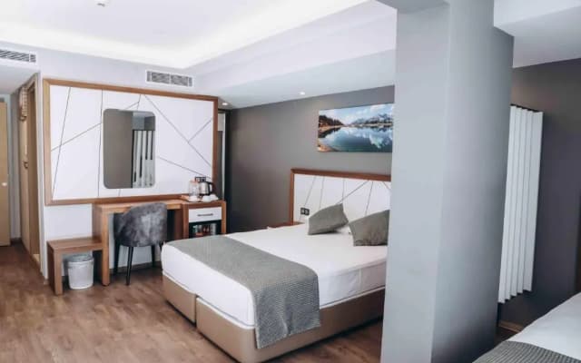 Hakcan Hotel - photo 2