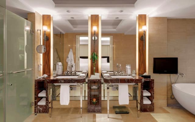 Hotel Indonesia Kempinski Jakarta - photo 13
