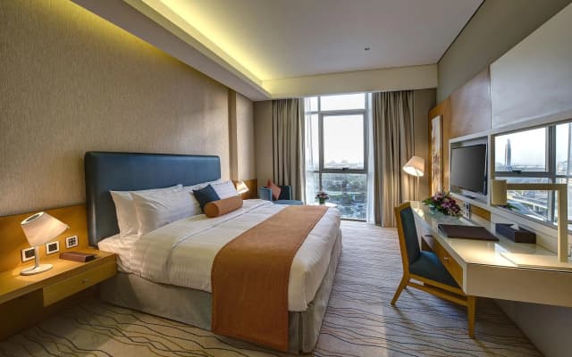 Royal Continental Hotel - photo 1