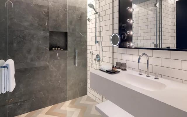 The WB Abu Dhabi, Curio Collection by Hilton Hotel - photo 6