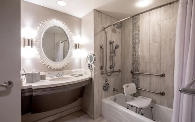 Loews Royal Pacific Resort at Universal Orlando - photo 6