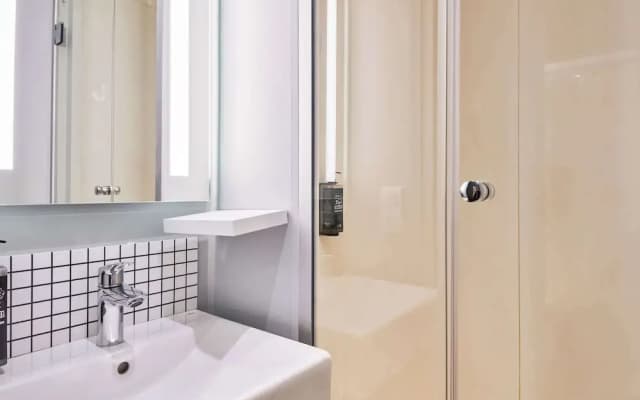 ibis budget Saint Maurice Hotel - photo 2