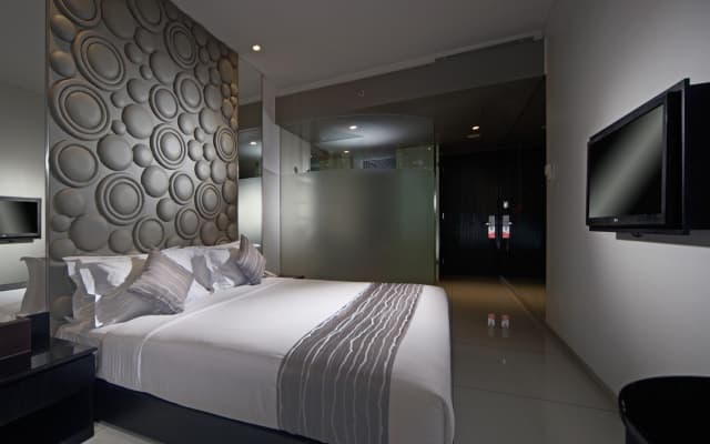 FM7 Resort Hotel - photo 1