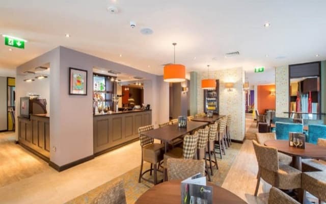 Premier Inn Manchester City Centre West - photo 6