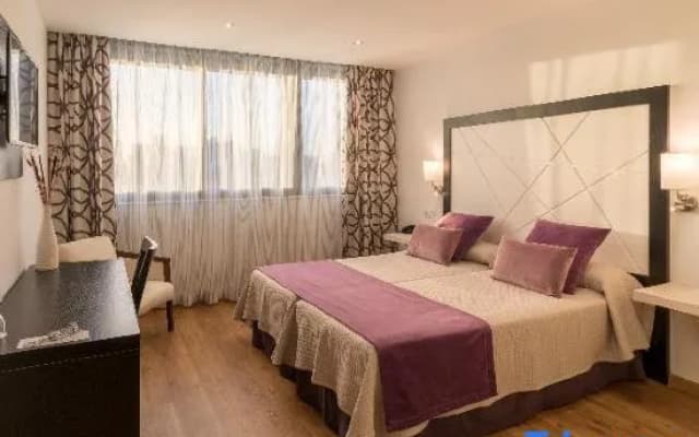 Hotel Colón Rambla - photo 18