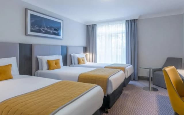 Maldron Hotel Dublin Airport - photo 1