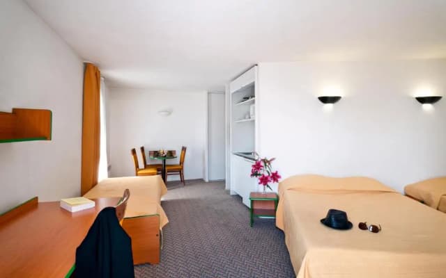 Aparthotel Adagio Access La Défense Place Charras - photo 12