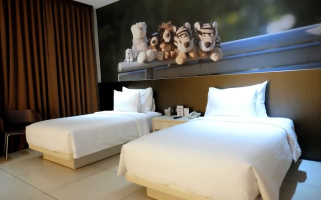 FM7 Resort Hotel - photo 1