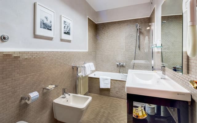 Roma Hotel - photo 2