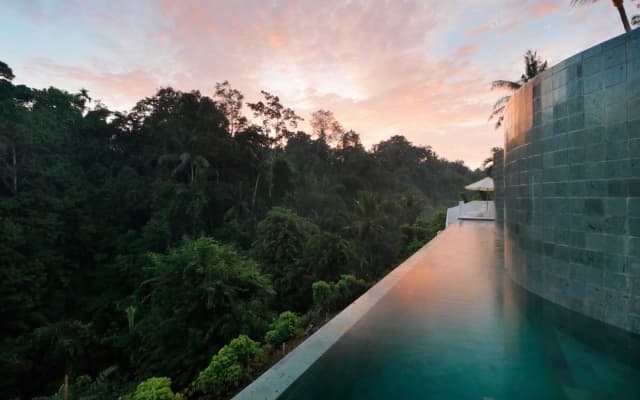 Limitless Jungle Villas Complex, 5 BR, Ubud With Staff - photo 31