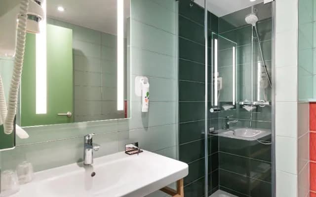 ibis Styles Paris Gare Saint Lazare - photo 9