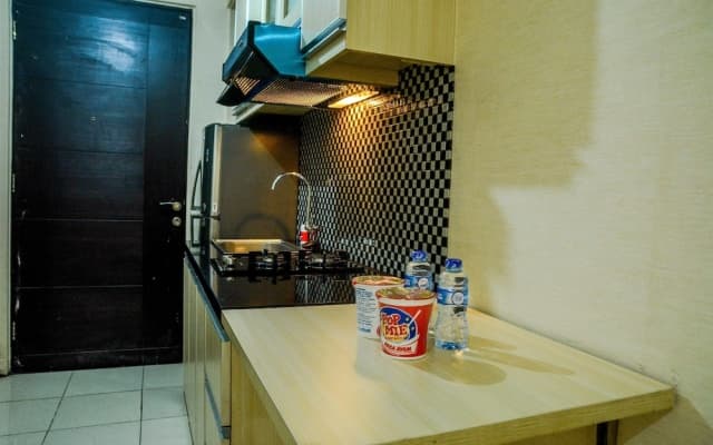 Modern Studio Grand Serpong Apartment By Travelio - photo 2