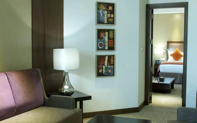 Crowne Plaza Madinah by IHG - photo 2