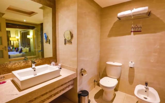Charmillion Club Resort - photo 6