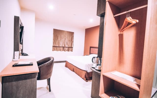 Hotel Olive - photo 1