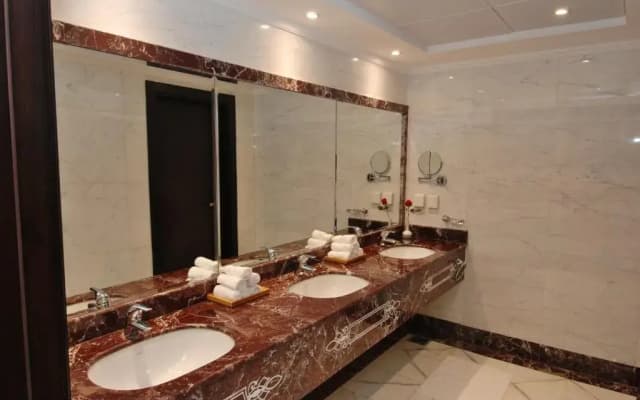 Millennium Taiba Hotel - photo 4