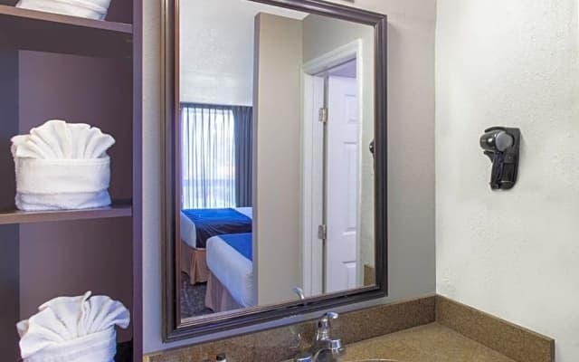 Grand Hotel Orlando at Universal Blvd - Shuttle to Theme Parks - photo 1