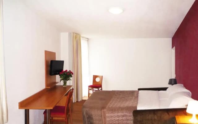 Séjours & Affaires Montreuil Saint Mandé - photo 1
