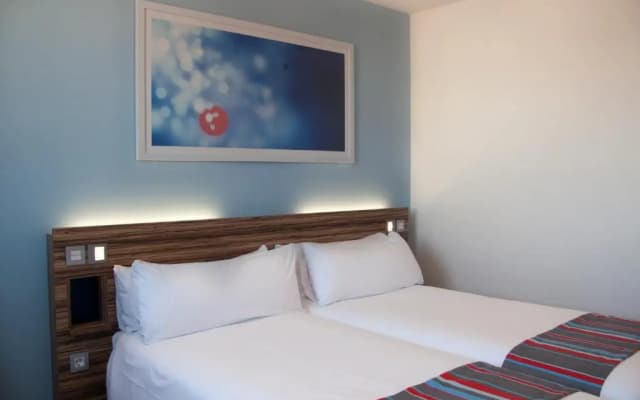Travelodge Barcelona Poblenou - photo 3
