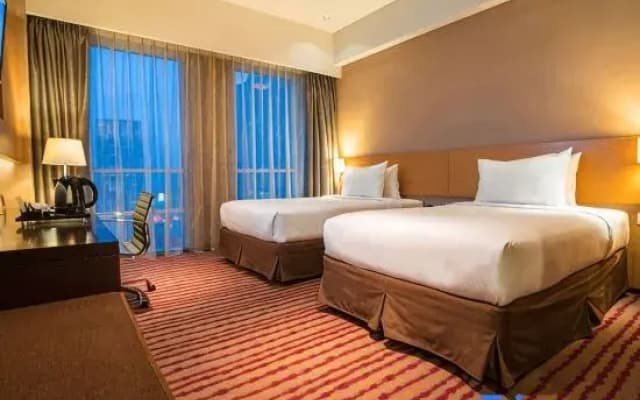 JS Luwansa Hotel and Convention Center - photo 9