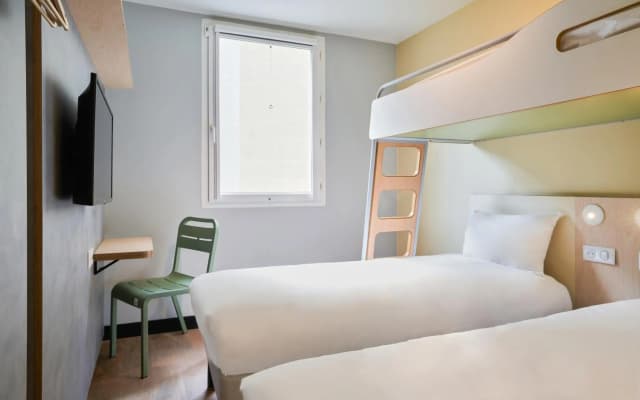 ibis budget Saint Maurice Hotel - photo 7