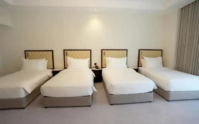 Peninsula Worth Hotel - photo 2