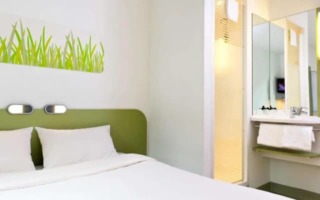 ibis budget Saint Maurice Hotel - photo 4