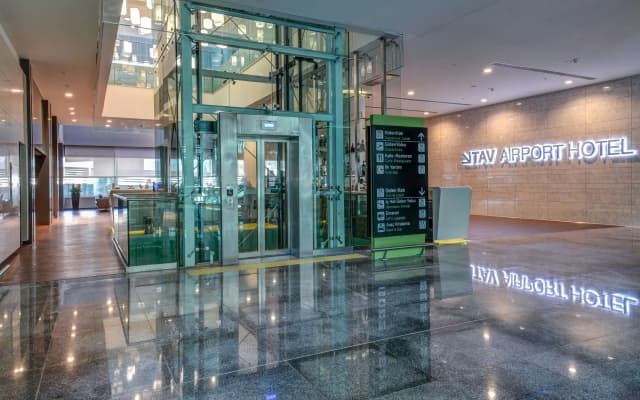 Tav Airport Hotel Izmir - photo 1
