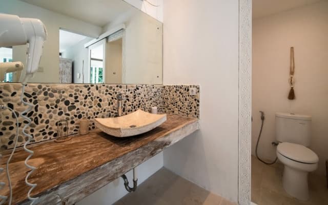Limitless Jungle Villas Complex, 5 BR, Ubud With Staff - photo 9
