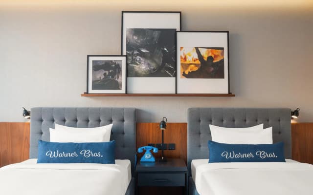 The WB Abu Dhabi, Curio Collection by Hilton Hotel - photo 2