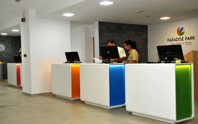 Paradise Park Fun Lifestyle Hotel - photo 2