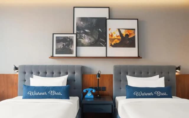 The WB Abu Dhabi, Curio Collection by Hilton Hotel - photo 2