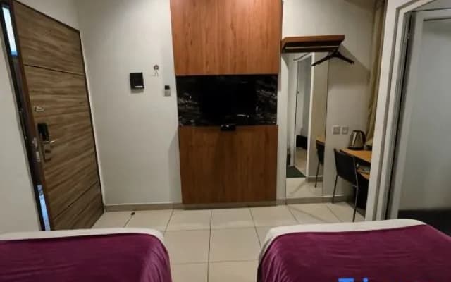 Marilyn Hotel Serpong - photo 7