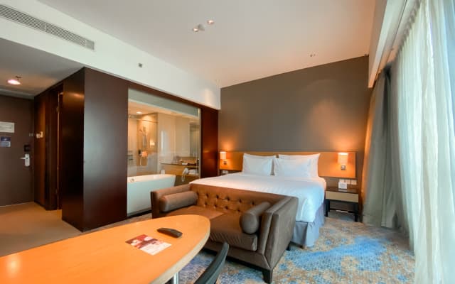 JS Luwansa Hotel and Convention Center - photo 1