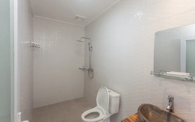 Sujiwa Ubud Hotel & Villa - photo 12
