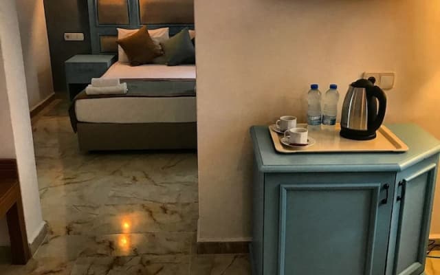 Otel Atrium - photo 1