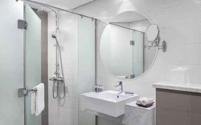 Leva Mazaya Centre Dubai Hotel - photo 6