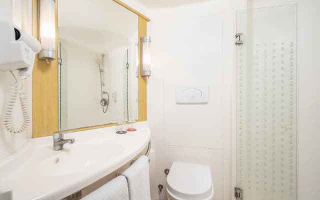 Ibis Gading Serpong - photo 8