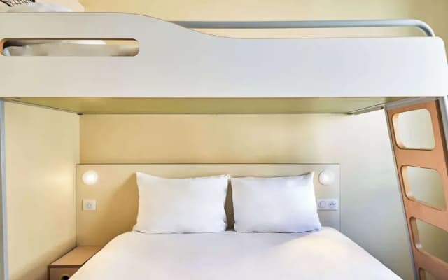 ibis budget Saint Maurice Hotel - photo 3