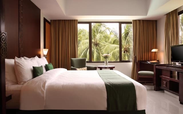 Aryaduta Lippo Village - photo 2