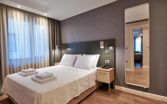 Livinton Hotel - photo 2