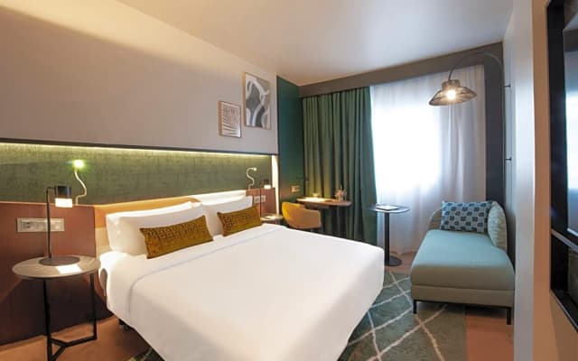 Crowne Plaza Madrid - Centre Retiro by IHG - photo 11
