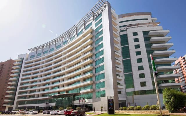 TIME Oak Hotel & Suites - photo 1