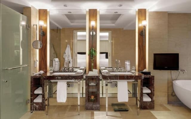 Hotel Indonesia Kempinski Jakarta - photo 5